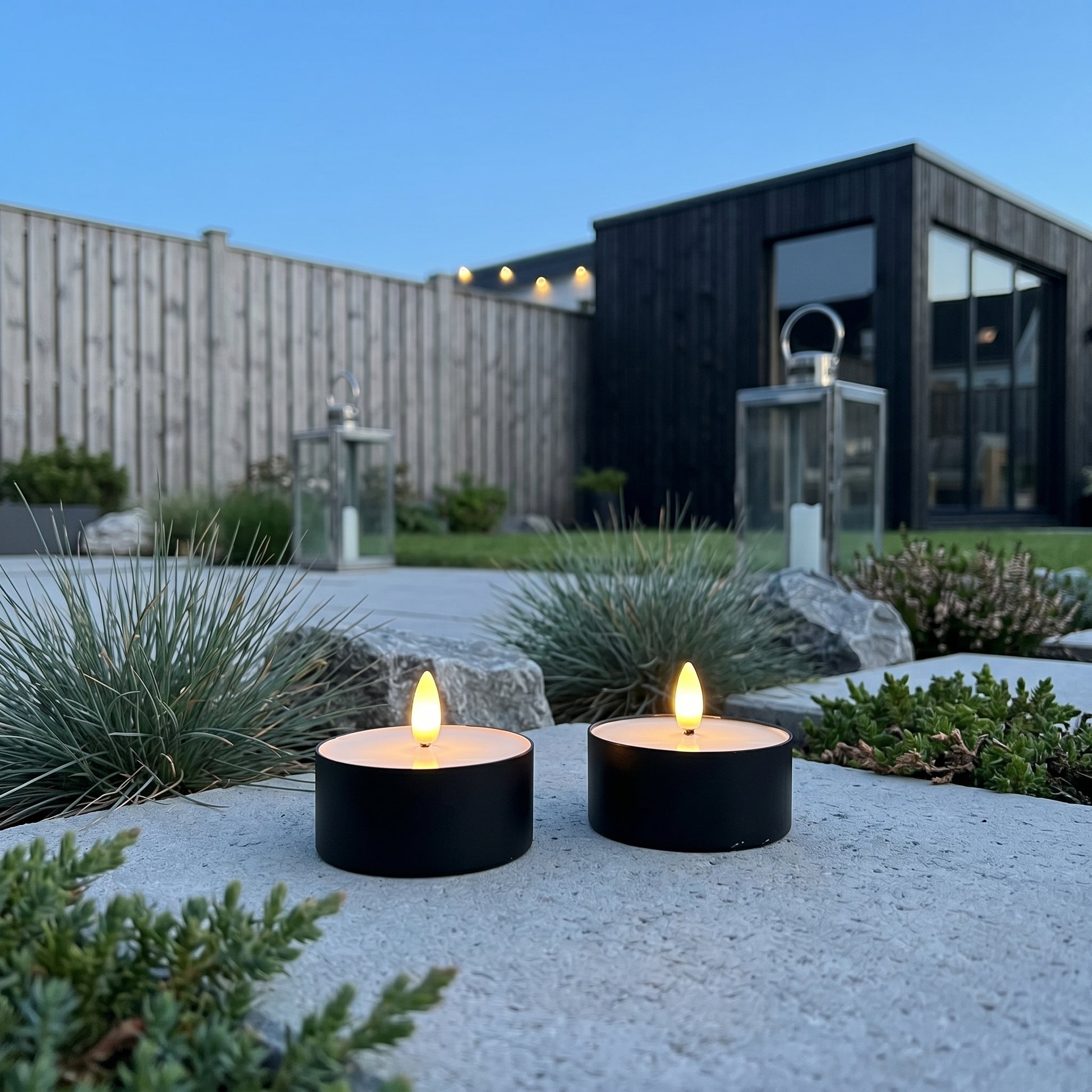 Outdoor LED Fyrfadslys 2-pak - Realistisk 3D Flamme - Sort