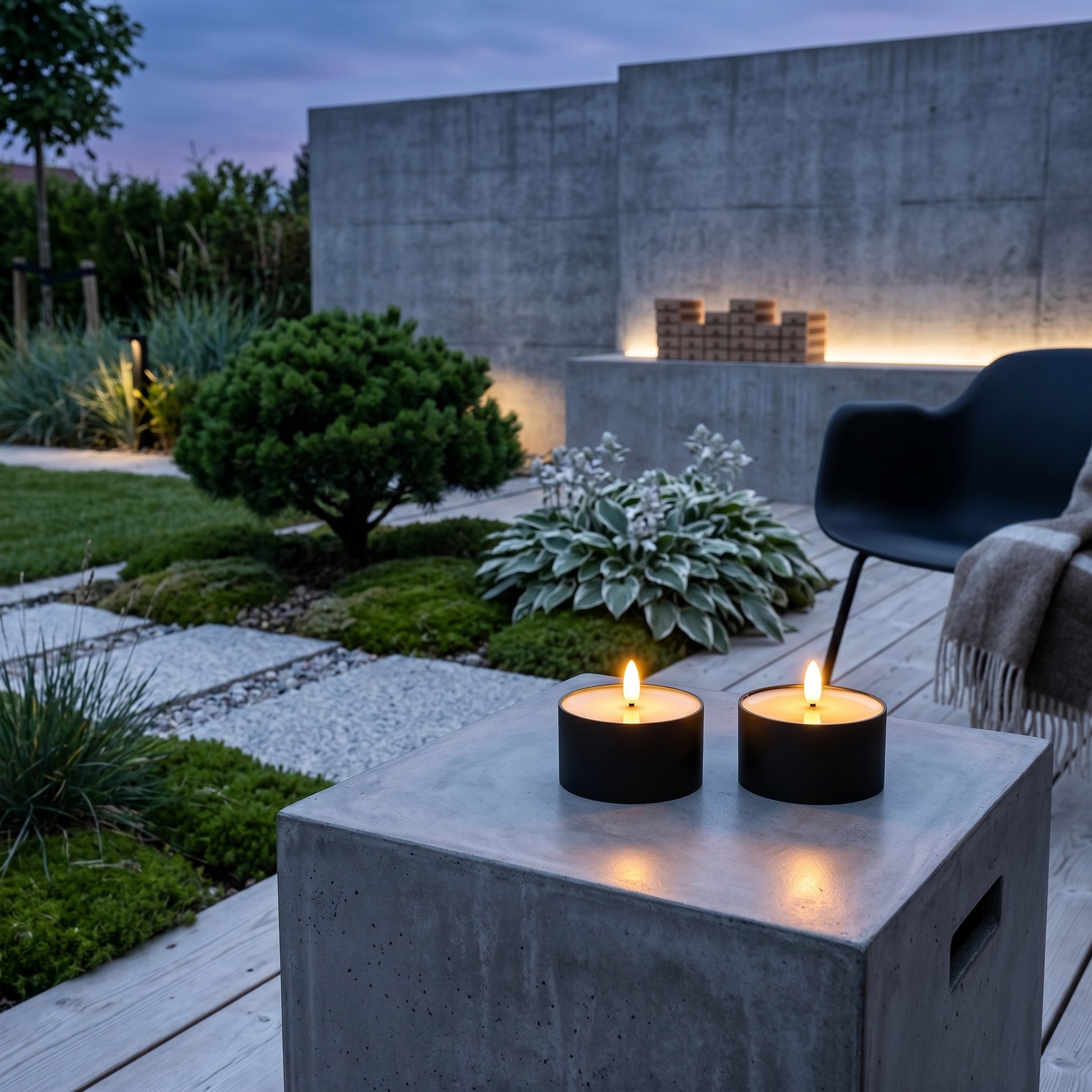 Outdoor LED Jumbo Fyrfadslys 2-pak - Realistisk 3D Flamme - Sort