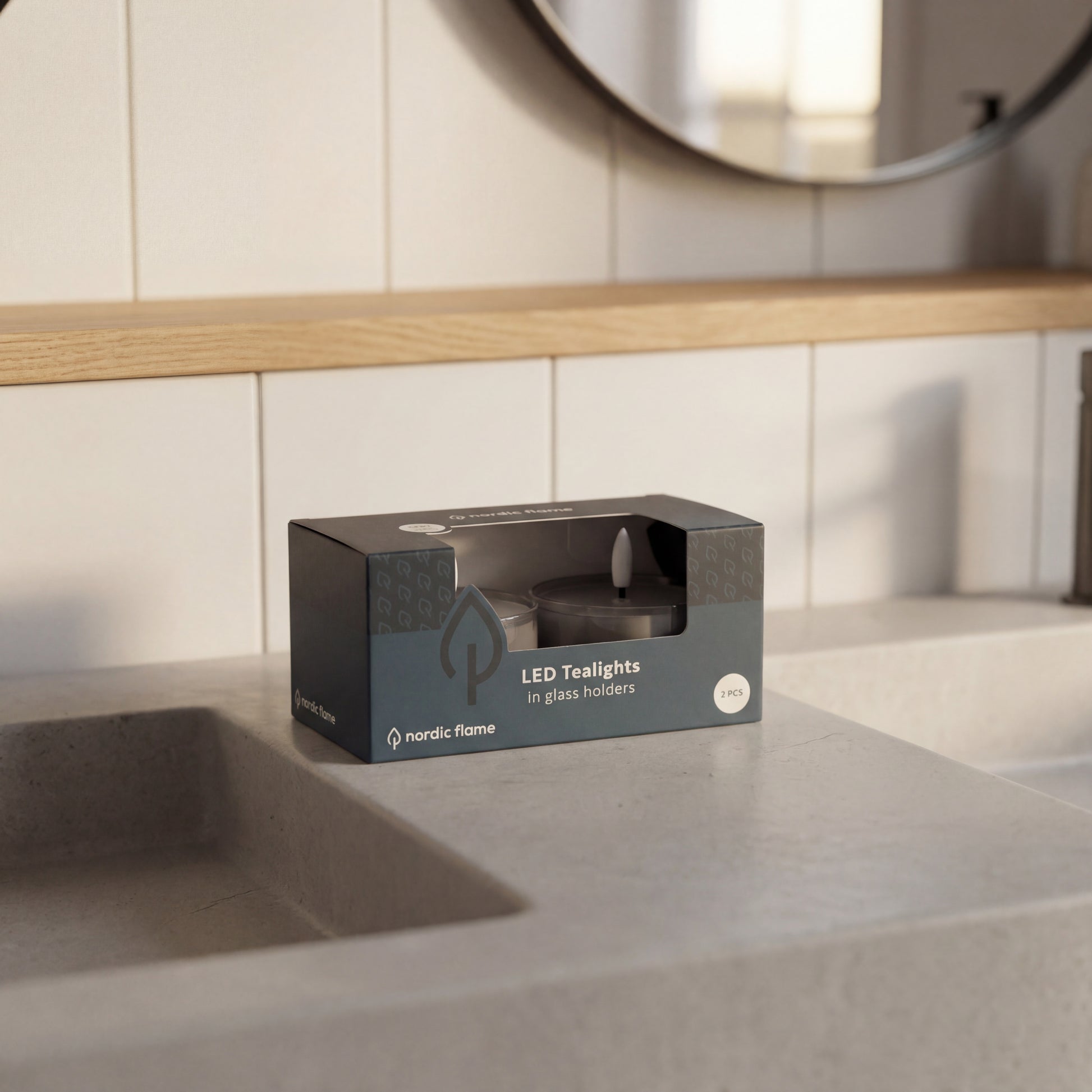 Jumbo LED fyrfadslys i glas - Grå - Nordic Flame