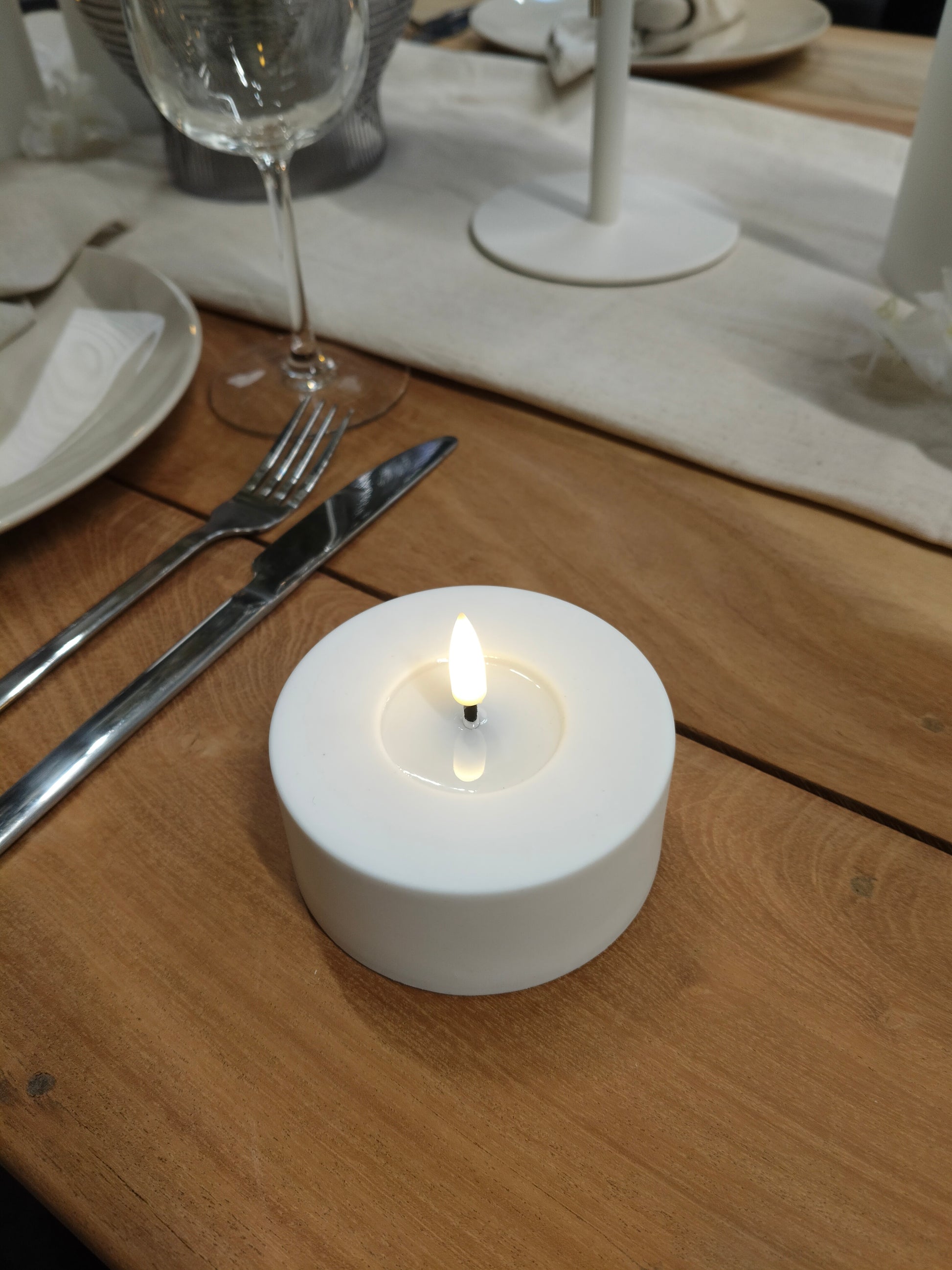 Udendørs Jumbo LED Fyrfadslys – Real Flame fra Deluxe Homeart