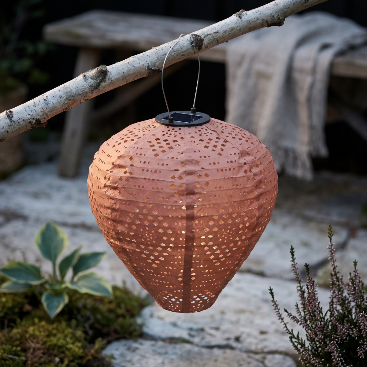 Solar LED Lanterne – Hængende Solcellelampe til Udendørs Brug - rose