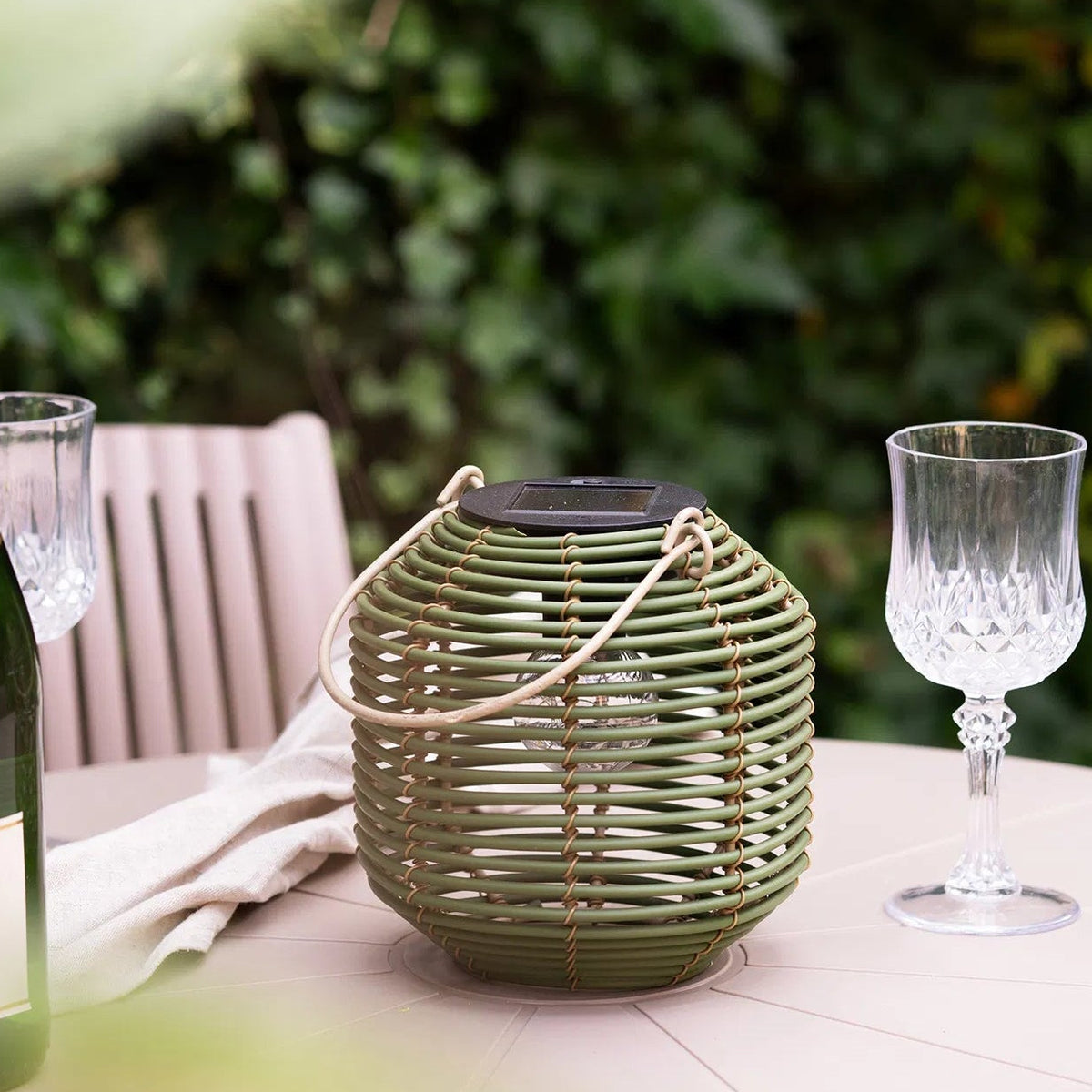 Solcelle lanterne til have og terrasse - Grøn
